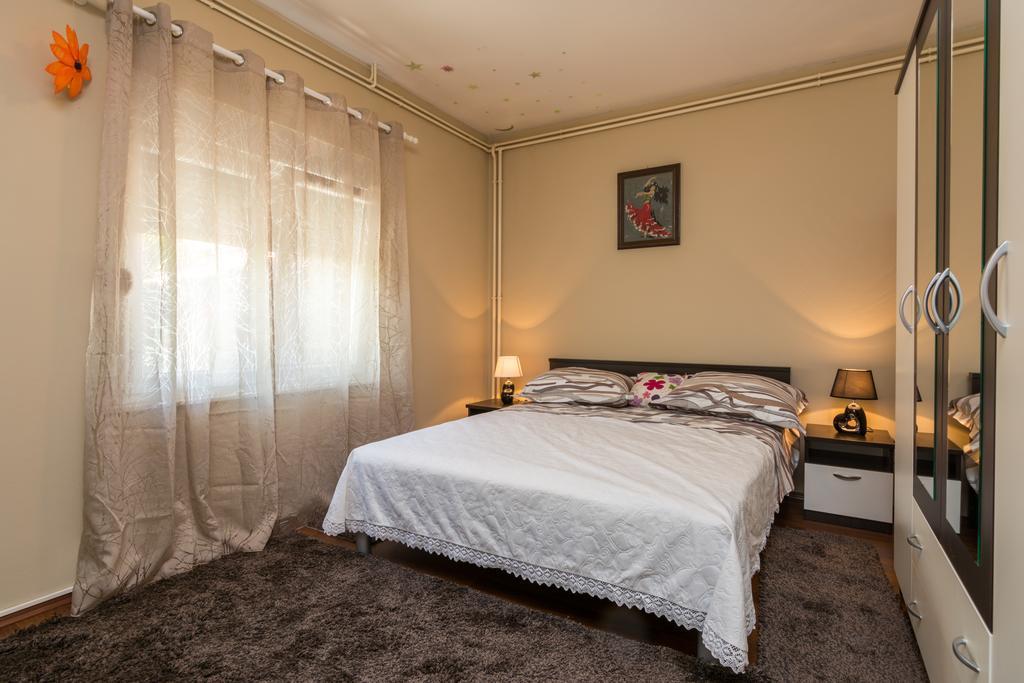 Apartman Verica Trogir Eksteriør billede